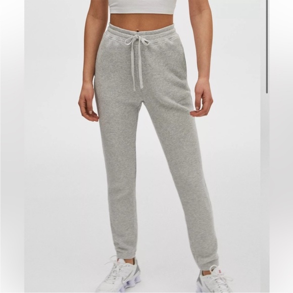 Aritzia - TNA waffle Jogger - Picture 5 of 6